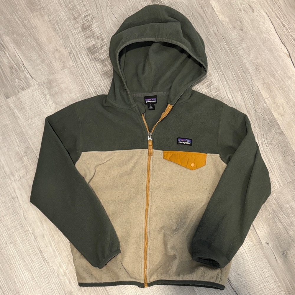 Patagonia Kids' Green and Tan Fleece Hoodie
